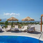 Orama Apartman *