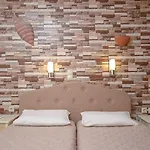 Orama Apartment *