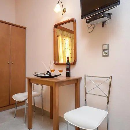 Apartament Orama *